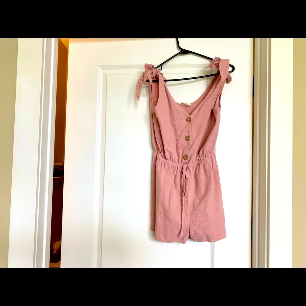 Dress Up Romper | Size S | Pink | Tie sleeves & Button up top | Tie waistband